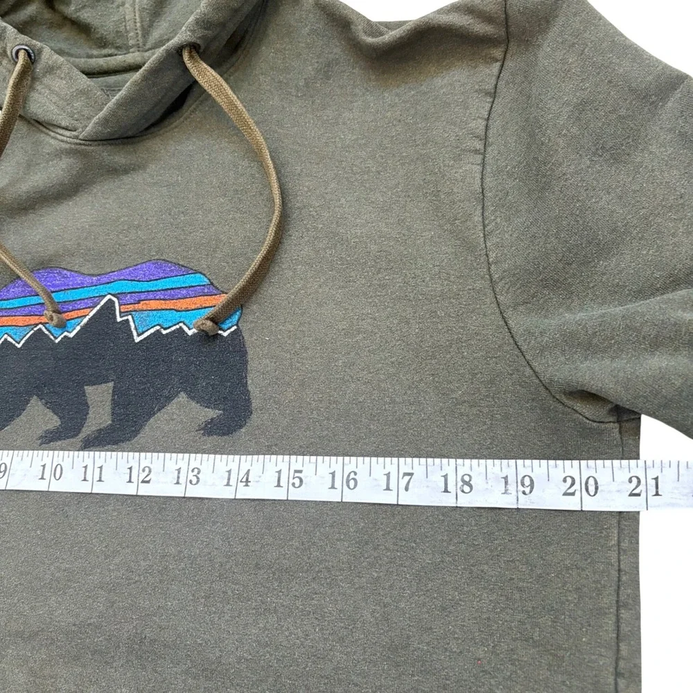 Patagonia Uprisal Hoody Mens Small‎ Green Fitz Roy Bear Graphic STY39539 FA18